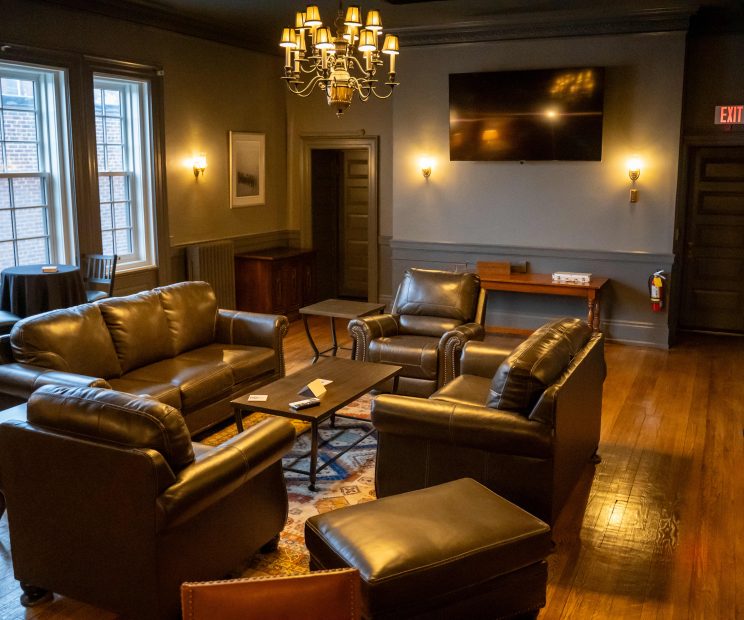 Fort Schuyler Club Cigar Room